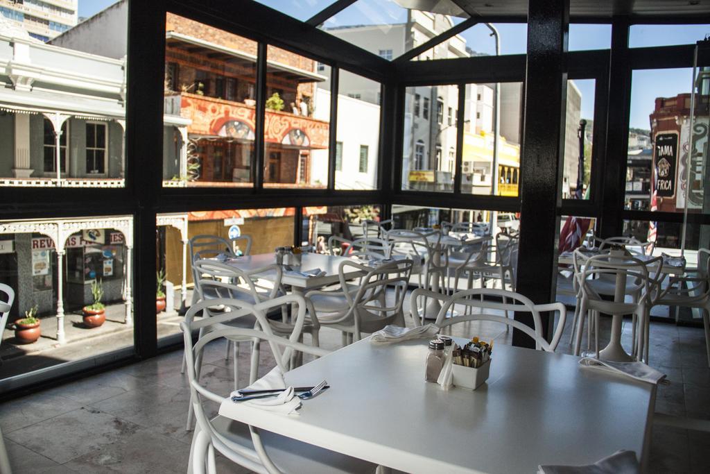 Urban Chic Boutique & Cafe