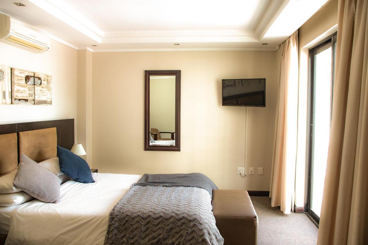 Hotel Urban Chic Boutique & Cafe 4*